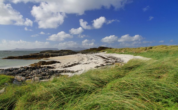 White sandy beaches between Arisaig and Morar