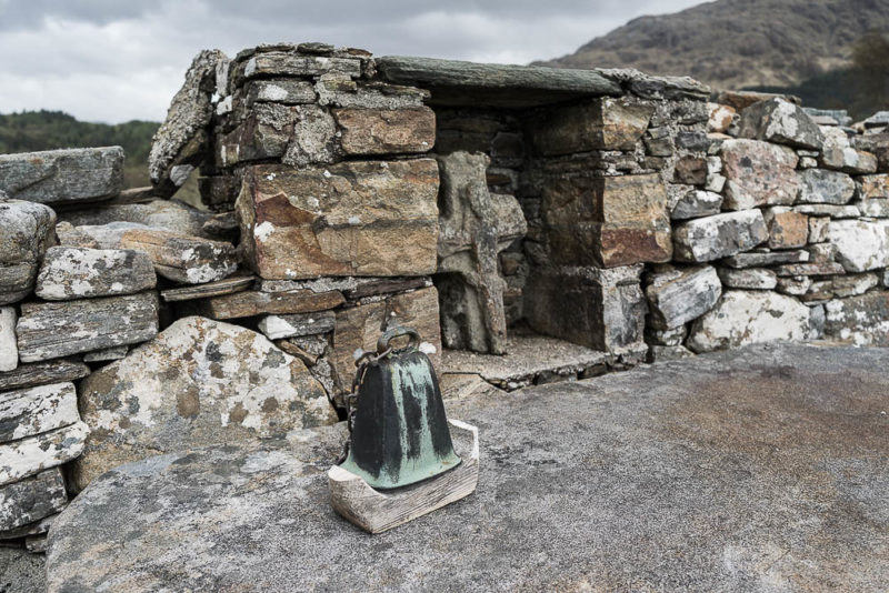 The bronze bell and altar on Eilean Fhianain