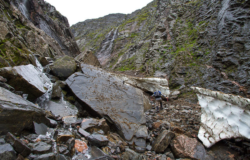 Iain makes his way up the magnificent and forbidding Easy Gully.