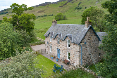 Maragdubh Farmhouse, Dunalastair Estate, near Kinloch Rannoch