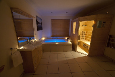 Abhainn Cottage, Breasclete, Isle of Lewis