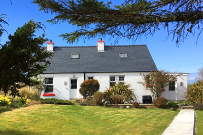 AREA SPONSOR: Stay with Us on Skye