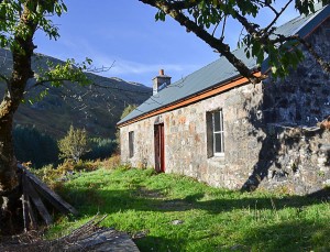 Gleann Dubh-lighe bothy - rebuilt by the MBA in 2013
